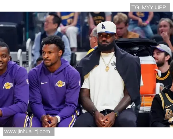 湖人对决猛龙精彩回顾迅雷直播全场比赛亮点与数据分析